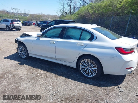 2024 BMW 3 Series 330i xDrive with VIN 3MW89FF09R8E25560, listed as a IAAI auction lot 42003973 with Not Provided miles. Bid and sale history available at carsss.com. Image 3.