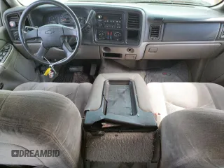 2004 Chevrolet Tahoe LS with VIN 1GNEC13V54J326622, listed as a Copart auction lot 73164854 with 241,083 mi miles and Salvage Title. Bid and sale history available at carsss.com. Image 8.