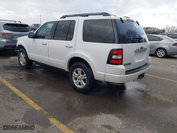 2009 Ford Explorer XLT with VIN 1FMEU73E29UA35599, listed as a IAAI auction lot 41481413 with 123528 miles. Bid and sale history available at carsss.com. Image 3.