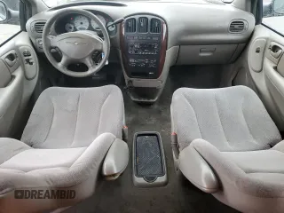 2002 Chrysler Town & Country eL with VIN 2C4GP343X2R774619, listed as a Copart auction lot 86717064 with 157,039 mi miles and Salvage Title. Bid and sale history available at carsss.com. Image 8.