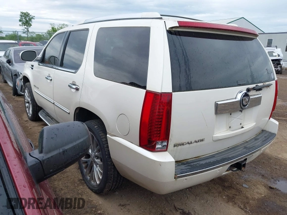 2007 Cadillac Escalade z VIN 1GYFK63837R304030, wystawiony jako IAAI lot #42198618 z przebiegiem 202 093 mil mil oraz . Historia ofert i sprzedaży dostępna na DreamBid. Obrazek 3.
