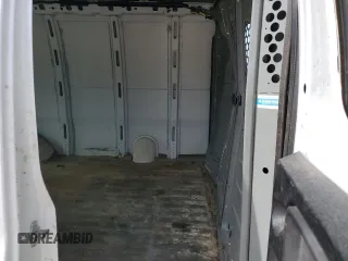 2017 GMC Savana Cargo z VIN 1GTZ7GFG2H1124860, wystawiony jako Copart lot #53899225 z przebiegiem 254 735 mil mil oraz Szkody całkowita. Historia ofert i sprzedaży dostępna na DreamBid. Obrazek 11.
