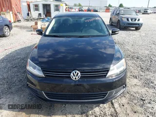 2013 Volkswagen Jetta SE z VIN 3VWDP7AJ5DM389618, wystawiony jako IAAI lot #42229952 z przebiegiem 190 890 mil mil oraz . Historia ofert i sprzedaży dostępna na DreamBid. Obrazek 6.