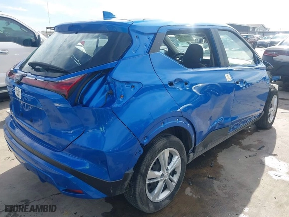 2022 Nissan Kicks S with VIN 3N1CP5BV8NL504422, listed as a IAAI auction lot 41433680 with 61,647 mi miles. Bid and sale history available at carsss.com. Image 4.