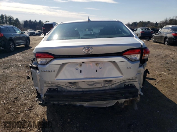 2022 Toyota Corolla LE with VIN 5YFEPMAE0NP305904, listed as a Copart auction lot 45330755 with 37,290 mi miles and Salvage Title. Bid and sale history available at carsss.com. Image 6.