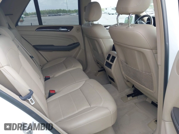2015 Mercedes-Benz M 350 with VIN 4JGDA5JB8FA462476, listed as a IAAI auction lot 41901008 with 55,619 mi miles and . Bid and sale history available at DreamBid. Image 8.