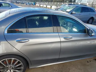 2015 Mercedes-Benz C-Class C 300 with VIN 55SWF4JB2FU076697, listed as a IAAI auction lot 41357468 with 107,027 mi miles. Bid and sale history available at carsss.com. Image 13.