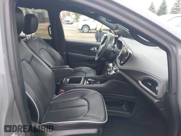 2022 Chrysler Pacifica Hybrid Limited with VIN 2C4RC1S74NR212475, listed as a IAAI auction lot 42264228 with 48,839 mi miles and . Bid and sale history available at DreamBid. Image 5.