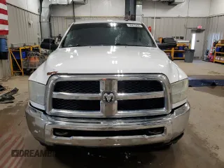 2017 Ram 2500 Tradesman z VIN 3C6UR5HL6HG680133, wystawiony jako Copart lot #50215825 z przebiegiem 184 491 mil mil oraz Czysty tytuł • Clean title. Historia ofert i sprzedaży dostępna na DreamBid. Obrazek 5.