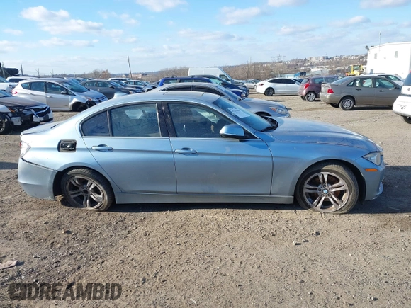 2012 BMW 3 Series 328i с VIN WBA3C1C55CF432664, выставлен на аукционе IAAI как лот 41334641 с пробегом Не указан миль и . История ставок и продаж доступна на DreamBid. Изображение 13.