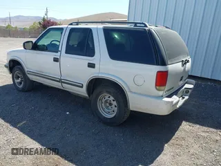 2001 Chevrolet Blazer LT с VIN 1GNCS13W412187723, выставлен на аукционе IAAI как лот 42189626 с пробегом 223 332 миль миль и . История ставок и продаж доступна на DreamBid. Изображение 3.