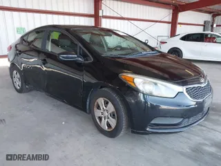2016 Kia Forte LX with VIN KNAFK4A60G5581458, listed as a IAAI auction lot 42089089 with 118,083 mi miles. Bid and sale history available at carsss.com. Image 1.