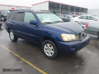 2002 Toyota Highlander with VIN JTEGF21A520058345, listed as a IAAI auction lot 41567610 with 117,736 mi miles. Bid and sale history available at carsss.com. Image 1.
