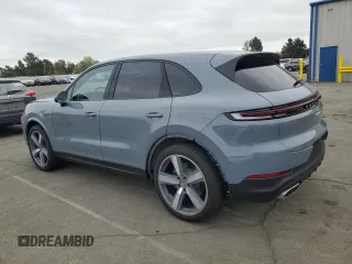 2024 Porsche Cayenne z VIN WP1AA2AY3RDA11208, wystawiony jako Copart lot #54371815 z przebiegiem 7 282 mil mil oraz Szkoda całkowita • Salvage title. Historia ofert i sprzedaży dostępna na DreamBid. Obrazek 2.