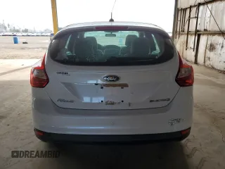 2014 Ford Focus Electric z VIN 1FADP3R41EL306186, wystawiony jako Copart lot #53754535 z przebiegiem 46 711 mil mil oraz Tytuł czysty. Historia ofert i sprzedaży dostępna na DreamBid. Obrazek 6.