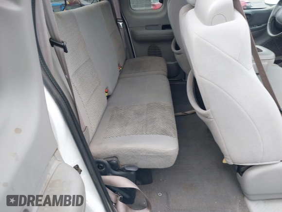 2002 Ford F-150 XL с VIN 1FTRX17W62NB90220, выставлен на аукционе IAAI как лот 42014299 с пробегом 219 264 миль миль и . История ставок и продаж доступна на DreamBid. Изображение 8.