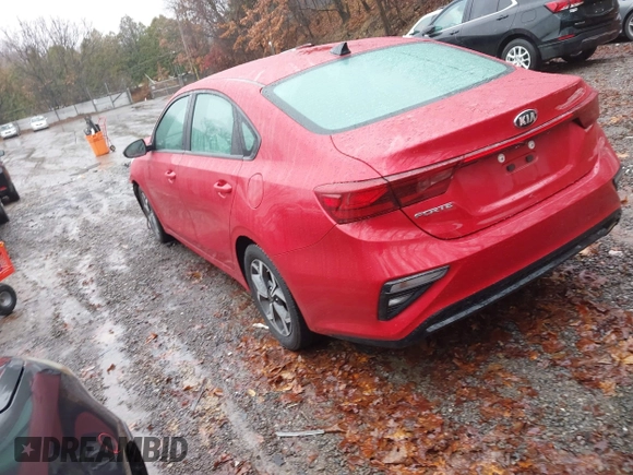 2020 Kia Forte LXS z VIN 3KPF24AD9LE215384, wystawiony jako IAAI lot #40951994 z przebiegiem 72 255 mil mil oraz . Historia ofert i sprzedaży dostępna na DreamBid. Obrazek 3.