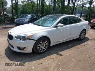 2015 Kia Cadenza Premium z VIN KNALN4D74F5177320, wystawiony jako IAAI lot #42500422 z przebiegiem 180 479 mil mil oraz . Historia ofert i sprzedaży dostępna na DreamBid. Obrazek 2.