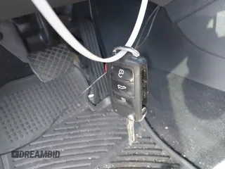 2015 Volkswagen Jetta SE с VIN 3VWD07AJ4FM407209, выставлен на аукционе IAAI как лот 42262291 с пробегом 125 207 миль миль и . История ставок и продаж доступна на DreamBid. Изображение 11.