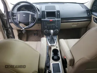 2011 Land Rover LR2 HSE z VIN SALFR2BN8BH254993, wystawiony jako Copart lot #52123045 z przebiegiem Nie podano mil oraz Tytuł czysty. Historia ofert i sprzedaży dostępna na DreamBid. Obrazek 8.