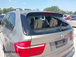 2008 BMW X5 3.0si with VIN 5UXFE43568L024029, listed as a IAAI auction lot 42107247 with 135,607 mi miles. Bid and sale history available at carsss.com. Image 12.