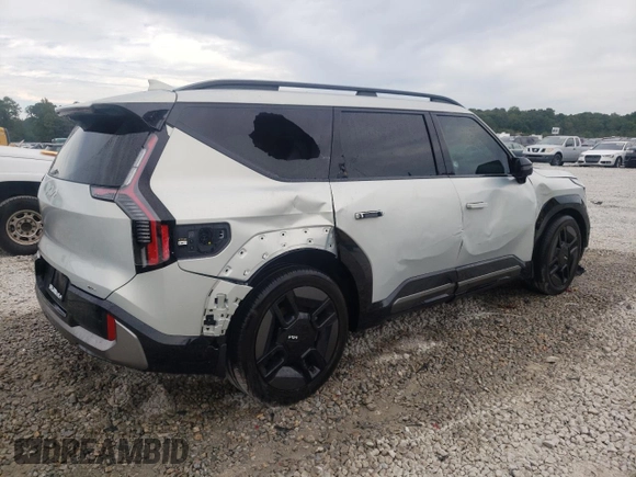 2024 Kia EV9 GT-Line with VIN KNDAEFS54R6035698, listed as a Copart auction lot 74137964 with 2,657 mi miles and Salvage Title. Bid and sale history available at carsss.com. Image 3.