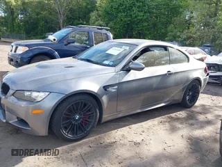 2010 BMW M3 z VIN WBSWD9C55AP362868, wystawiony jako IAAI lot #42265289 z przebiegiem 110 486 mil mil oraz . Historia ofert i sprzedaży dostępna na DreamBid. Obrazek 14.