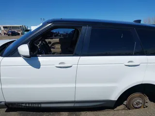 2017 Land Rover Range Rover Sport HSE with VIN SALWR2FV0HA134360, listed as a IAAI auction lot 41810251 with 73,407 mi miles and . Bid and sale history available at DreamBid. Image 14.