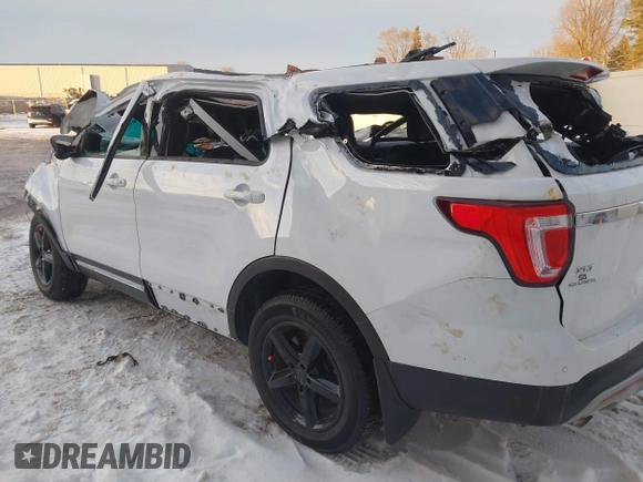 2017 Ford Explorer XLT с VIN 1FM5K8D84HGA25190, выставлен на аукционе IAAI как лот 41429617 с пробегом Не указан миль и . История ставок и продаж доступна на DreamBid. Изображение 3.