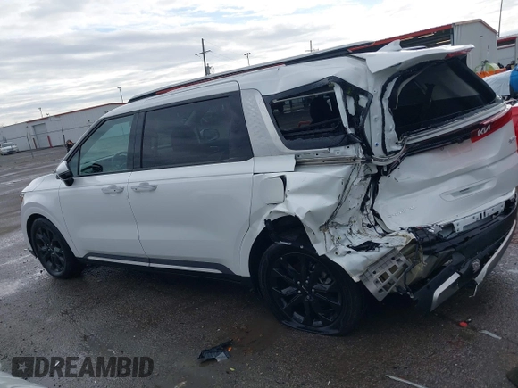 2024 Kia Carnival SX Prestige with VIN KNDNE5H33R6340918, listed as a IAAI auction lot 41469325 with 15,695 mi miles and . Bid and sale history available at DreamBid. Image 14.