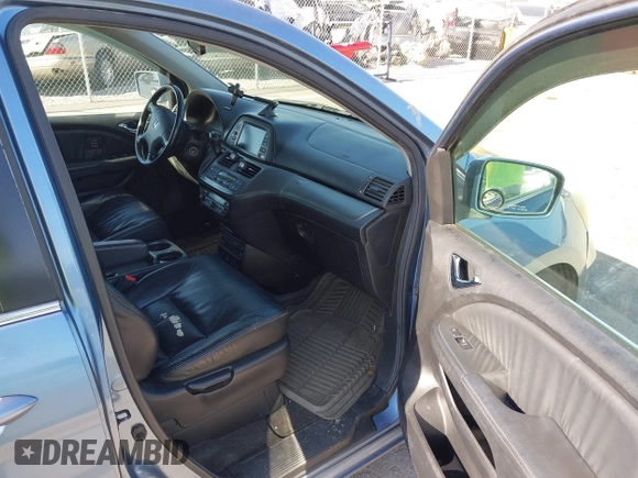 2006 Honda Odyssey TOURING with VIN 5FNRL38886B035471, listed as a IAAI auction lot 42058326 with 1 mi miles. Bid and sale history available at carsss.com. Image 5.