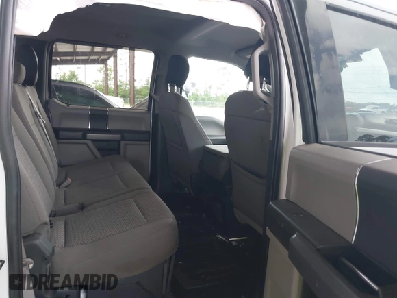 2018 Ford F-250 XL z VIN 1FT7W2B60JEB37227, wystawiony jako IAAI lot #42646192 z przebiegiem 182 730 mil mil oraz . Historia ofert i sprzedaży dostępna na DreamBid. Obrazek 7.