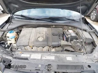 2013 Volkswagen Passat SE with VIN 1VWBH7A31DC084351, listed as a IAAI auction lot 42014167 with 187,959 mi miles and . Bid and sale history available at DreamBid. Image 10.