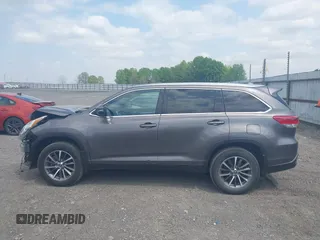 2019 Toyota Highlander SE with VIN 5TDKZRFH3KS353087, listed as a IAAI auction lot 42006593 with 74,214 mi miles and . Bid and sale history available at DreamBid. Image 15.