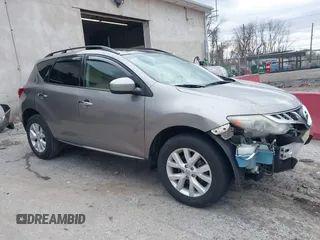 2011 Nissan Murano SV z VIN JN8AZ1MW2BW181380, wystawiony jako IAAI lot #41731826 z przebiegiem 93 654 mil mil oraz . Historia ofert i sprzedaży dostępna na DreamBid. Obrazek 1.