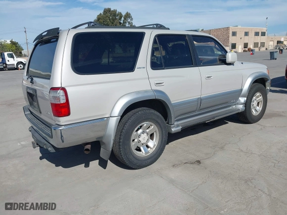 1997 Toyota 4Runner Limited with VIN JT3GN87RXV0024918, listed as a IAAI auction lot 42032378 with 173,784 mi miles. Bid and sale history available at carsss.com. Image 4.