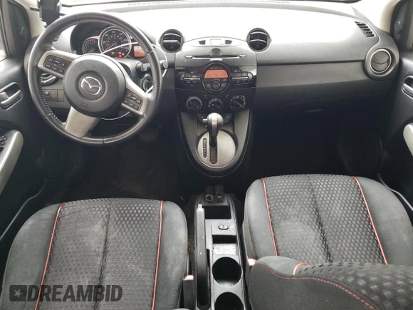 2014 Mazda 2 Touring z VIN JM1DE1LY9E0175946, wystawiony jako Copart lot #55459255 z przebiegiem 109 494 mil mil oraz Szkoda całkowita • Salvage title. Historia ofert i sprzedaży dostępna na DreamBid. Obrazek 8.