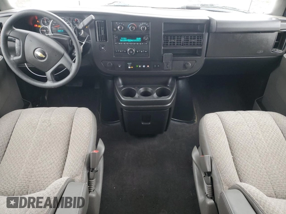 2020 Chevrolet Express Passenger LT z VIN 1GAZGPFG5L1211055, wystawiony jako Copart lot #51353985 z przebiegiem 59 271 mil mil oraz Szkody całkowita. Historia ofert i sprzedaży dostępna na DreamBid. Obrazek 8.