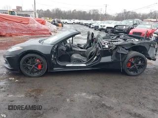 2021 Chevrolet Corvette 3LT with VIN 1G1YC3D48M5125564, listed as a IAAI auction lot 41398558 with 14,101 mi miles. Bid and sale history available at carsss.com. Image 15.