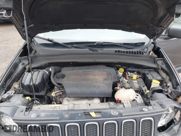 2016 Jeep Renegade Sport with VIN ZACCJBATXGPC85695, listed as a IAAI auction lot 42010070 with 131,839 mi miles. Bid and sale history available at carsss.com. Image 10.