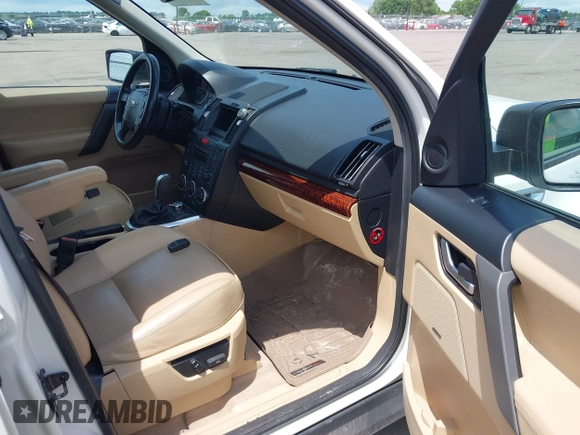 2008 Land Rover LR2 SE with VIN SALFP24NX8H039210, listed as a IAAI auction lot 42528039 with 269,364 mi miles and . Bid and sale history available at DreamBid. Image 5.