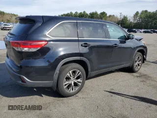 2019 Toyota Highlander LE with VIN 5TDBZRFH5KS739042, listed as a Copart auction lot 53775845 with 73,727 mi miles and Salvage title. Bid and sale history available at DreamBid. Image 3.