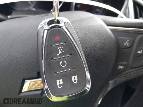 2020 Chevrolet Equinox LT z VIN 2GNAXJEV1L6198410, wystawiony jako IAAI lot #41618359 z przebiegiem 68 216 mil mil oraz . Historia ofert i sprzedaży dostępna na DreamBid. Obrazek 11.