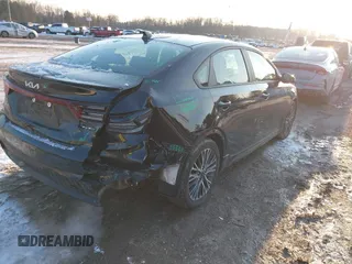 2023 Kia Forte GT-Line z VIN 3KPF54AD2PE534865, wystawiony jako IAAI lot #41417713 z przebiegiem 24 074 mil mil oraz . Historia ofert i sprzedaży dostępna na DreamBid. Obrazek 4.