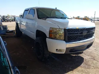 2007 Chevrolet Silverado 1500 1LT with VIN 2GCEC13C471506194, listed as a IAAI auction lot 41875637 with 316,053 mi miles and . Bid and sale history available at DreamBid. Image 1.