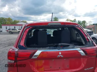 2016 Mitsubishi Outlander SE z VIN JA4AZ3A36GZ037753, wystawiony jako IAAI lot #42215227 z przebiegiem 71 135 mil mil oraz . Historia ofert i sprzedaży dostępna na DreamBid. Obrazek 18.