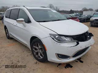2017 Chrysler Pacifica Limited with VIN 2C4RC1GG2HR704936, listed as a IAAI auction lot 41162671 with 161,422 mi miles and . Bid and sale history available at DreamBid. Image 1.