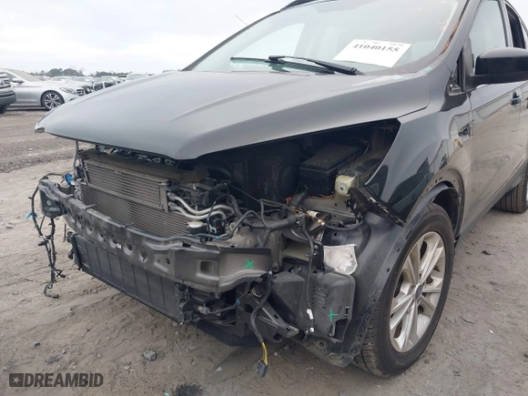 2018 Ford Escape SE with VIN 1FMCU0GD1JUB03329, listed as a IAAI auction lot 41040155 with 61,006 mi miles. Bid and sale history available at carsss.com. Image 6.