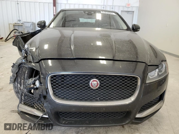 2017 Jaguar XF 35t Premium with VIN SAJBD4BV4HCY29193, listed as a Copart auction lot 87858885 with 89,259 mi miles and Salvage Title. Bid and sale history available at carsss.com. Image 5.