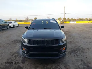 2019 Jeep Compass Latitude z VIN 3C4NJDBB7KT595637, wystawiony jako IAAI lot #41147396 z przebiegiem 107 208 mil mil oraz . Historia ofert i sprzedaży dostępna na DreamBid. Obrazek 12.